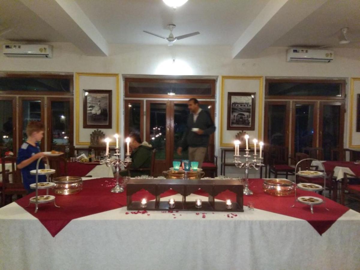 Bhanwar Vilas Palace Karauli Bagian luar foto