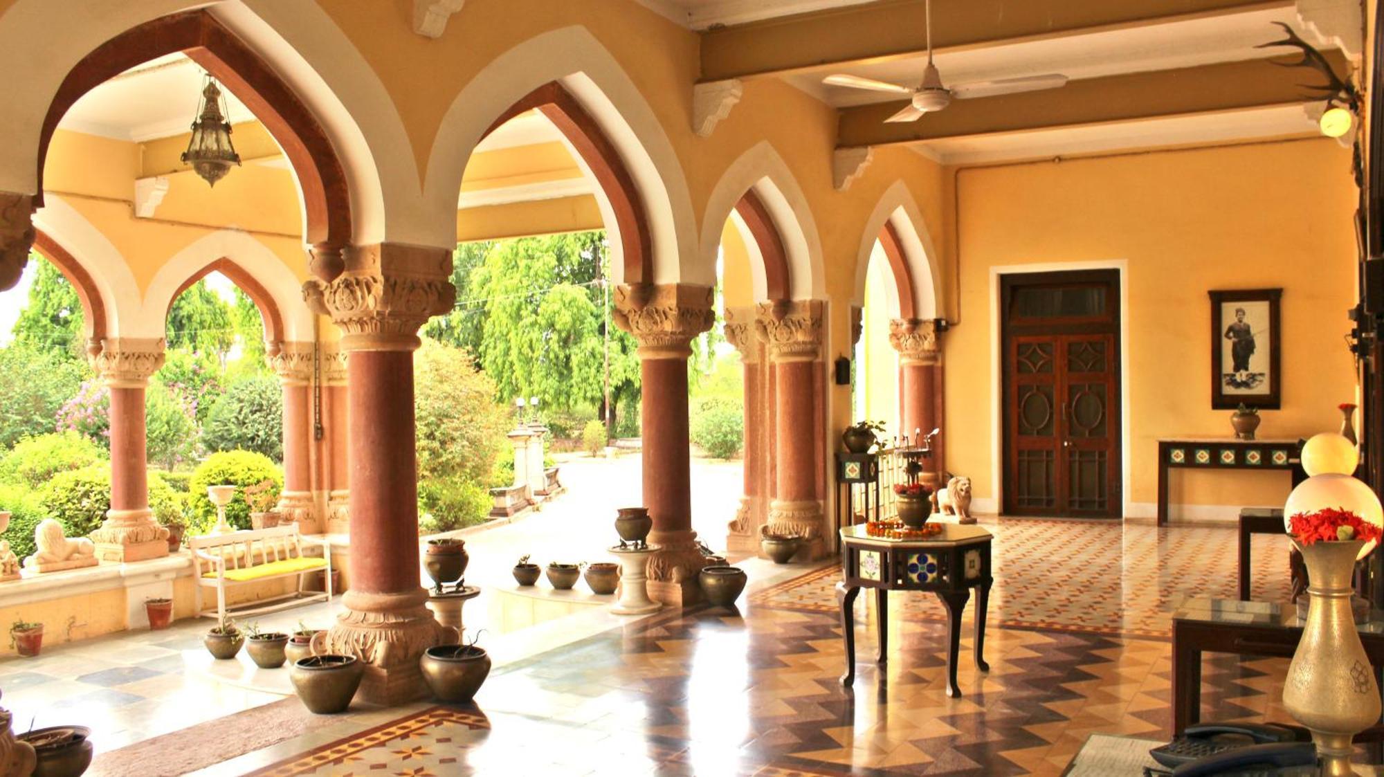 Bhanwar Vilas Palace Karauli Bagian luar foto