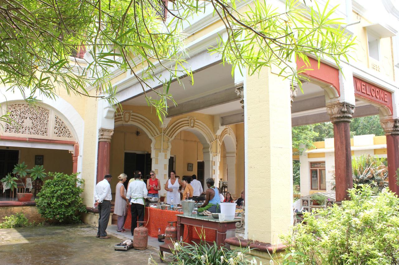 Bhanwar Vilas Palace Karauli Bagian luar foto